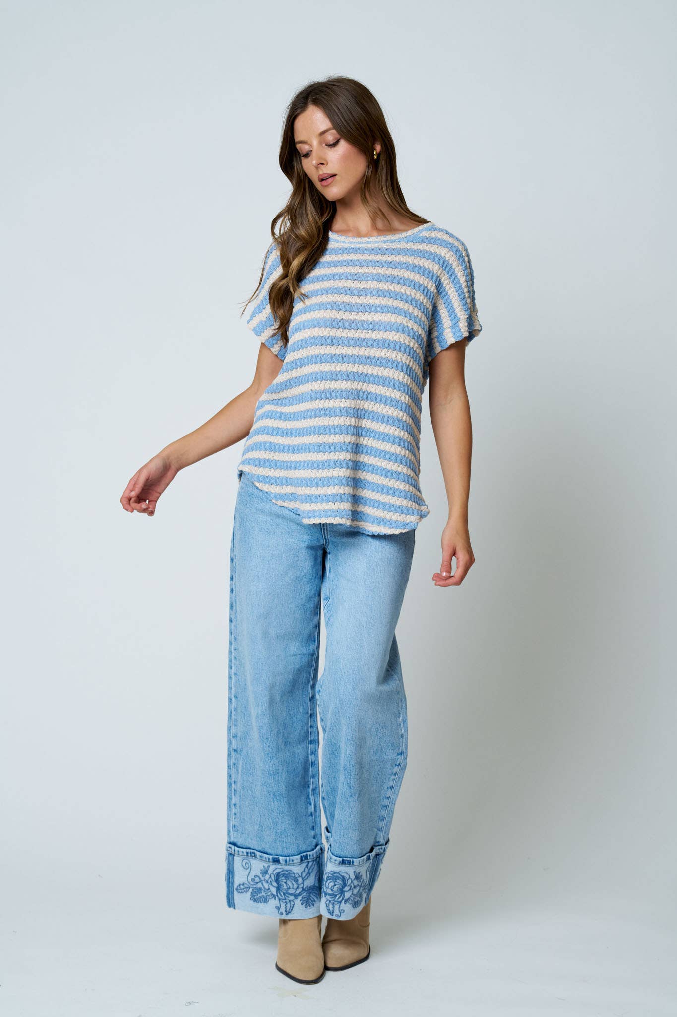 TEXTURED STRIPE ROUND NECK DOLMAN SLEEVE KNIT TOP: BROWN