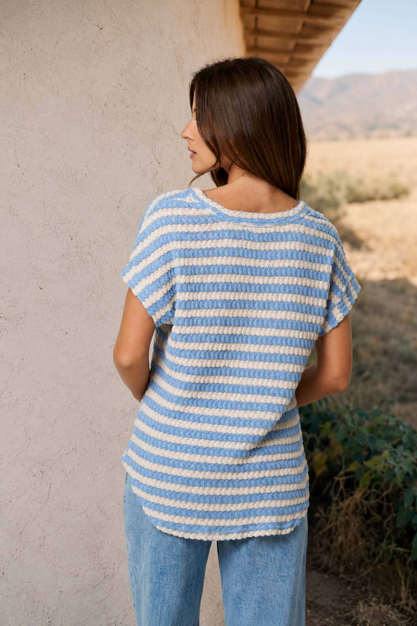 TEXTURED STRIPE ROUND NECK DOLMAN SLEEVE KNIT TOP: BROWN