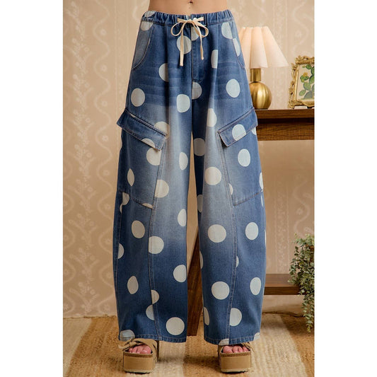 WASHED POLKA DOT DENIM BARREL PANTS WITH CARGO POCKETS