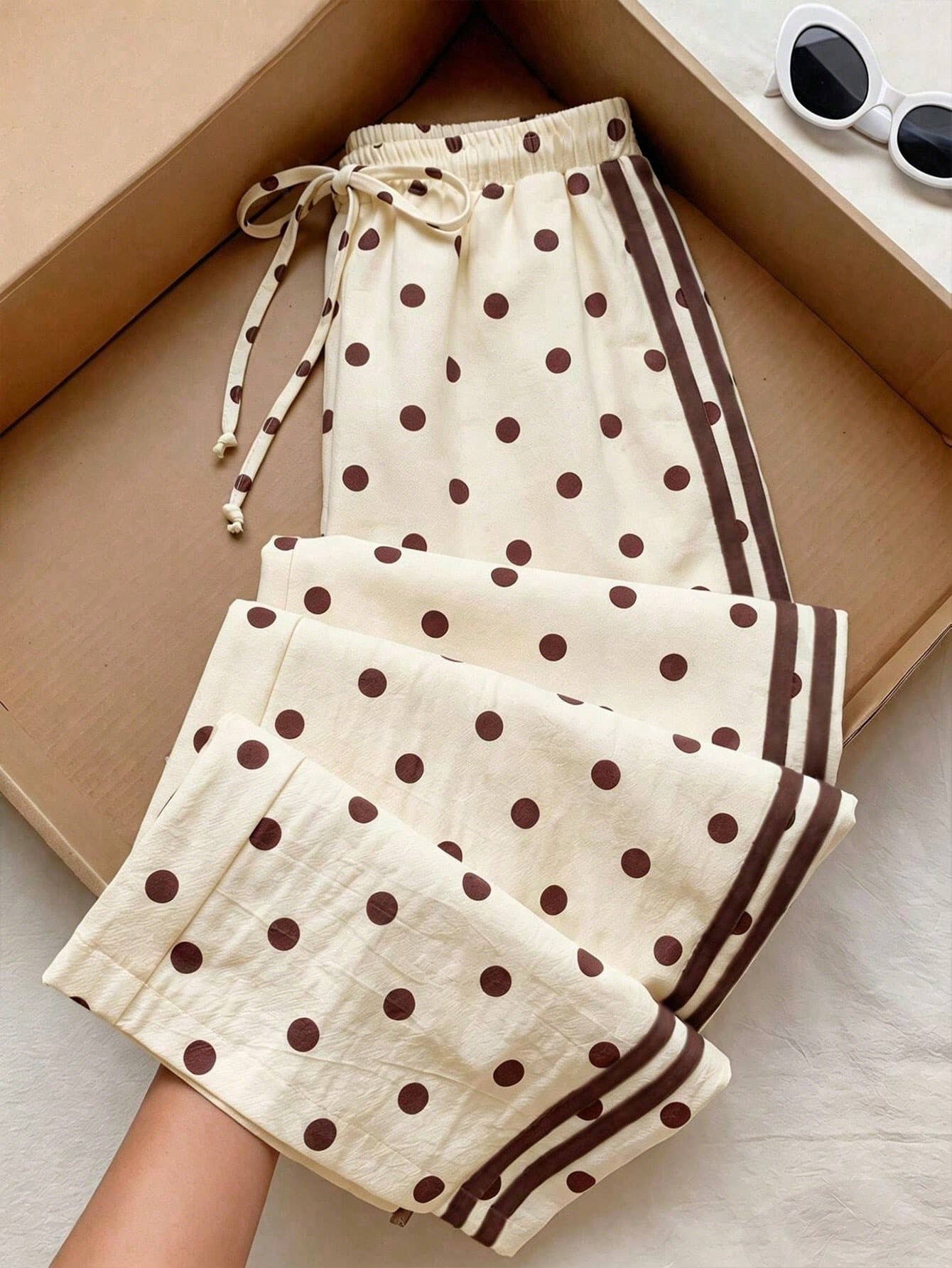 Cream Polka Dot Side Stripe Wide-Leg Waist Tie Pants: Cream