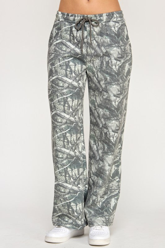 OLIVE Fleece Mid Rise Camo Stright Leg Pants