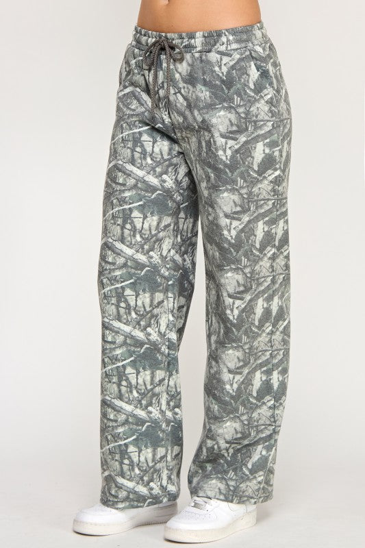 OLIVE Fleece Mid Rise Camo Stright Leg Pants