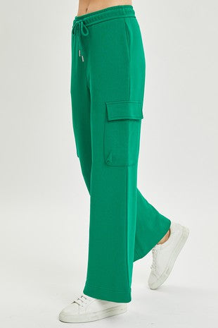 KELLY  GREEN RELAXED CARGO WIDE TERRY PANTS BY RISEN