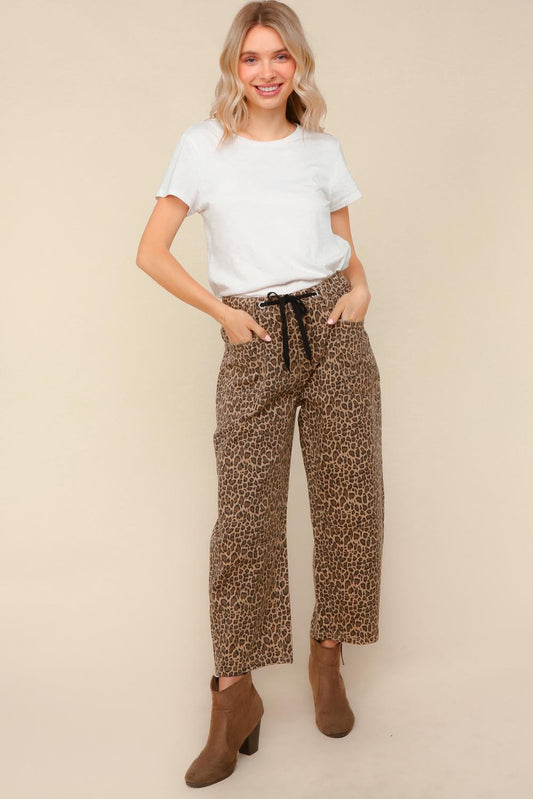 Mid Rise Baggy Leopard Print Jeans W/ Patch Pocket