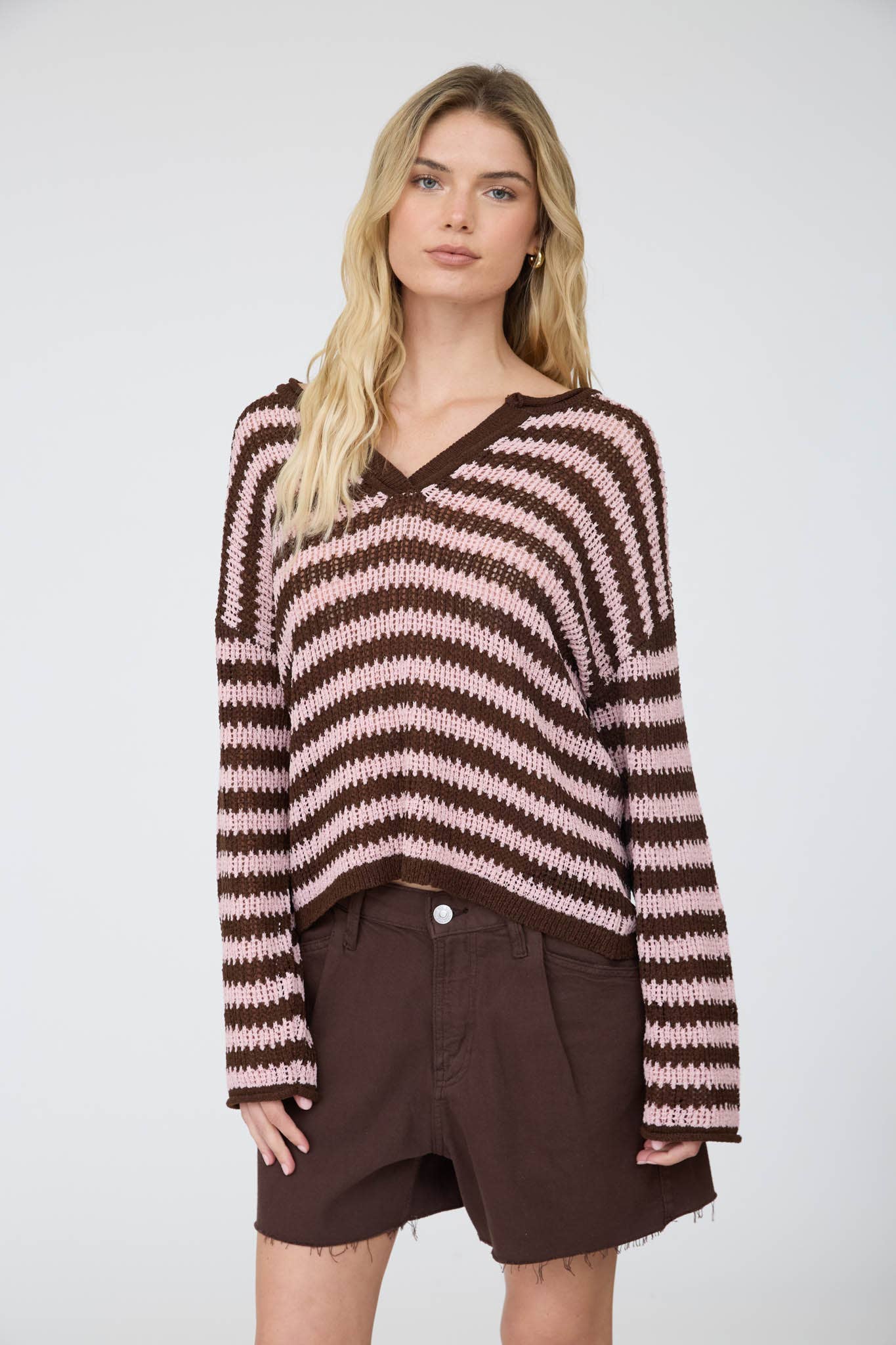 STRIPE RAW EDGE SPLIT NECK SHEER KNIT SWEATER : BURGUNDY
