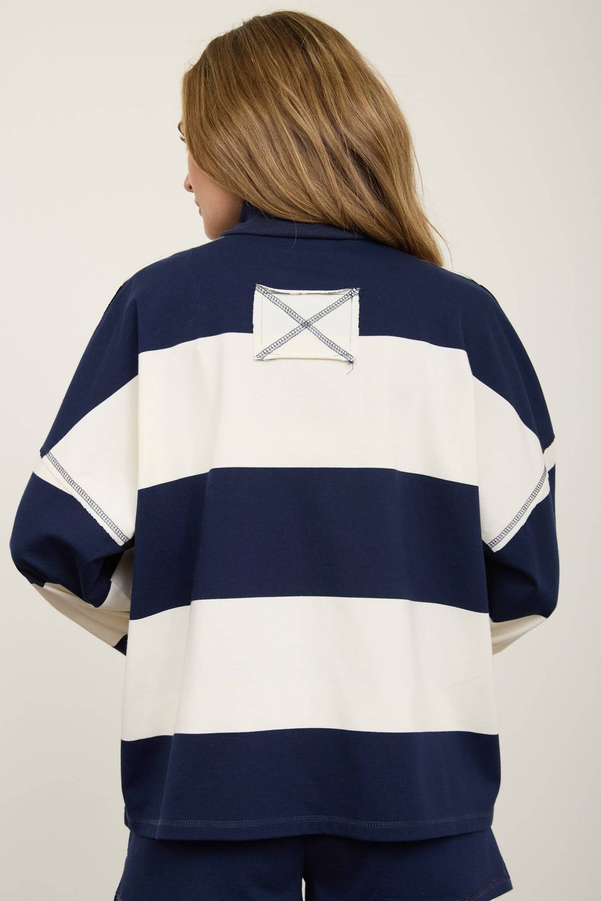 WIDE STRIPE HALF ZIP LONG SLEEVE KNIT TOP: BROWN